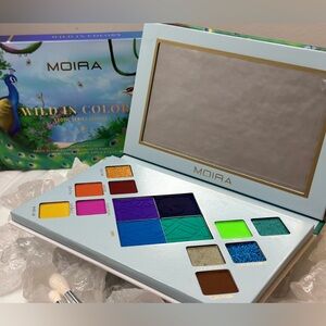 Eyeshadow Palette. 14 shades. NIB.